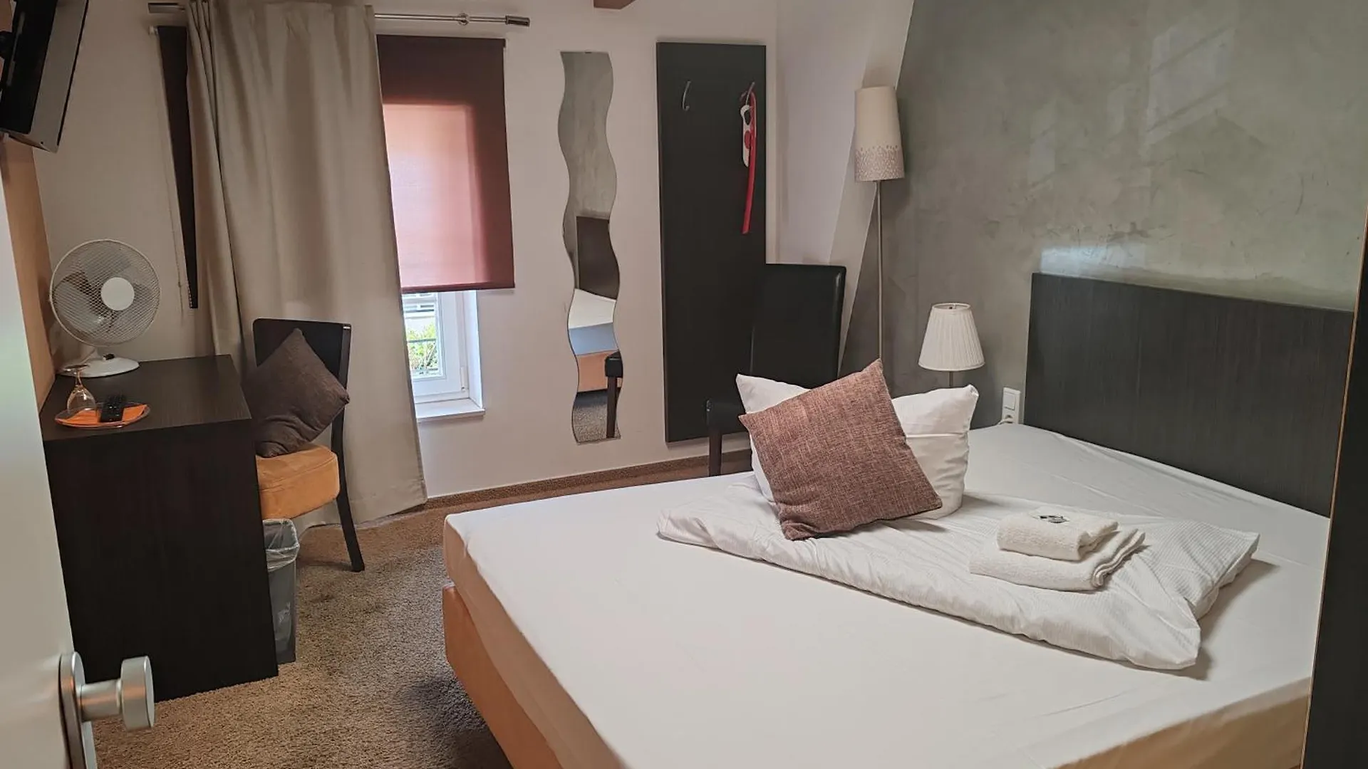 Perle Hotel Berlin 2*,  Niemcy