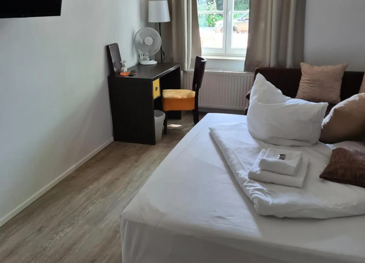 Perle Hotel Berlin 2*,